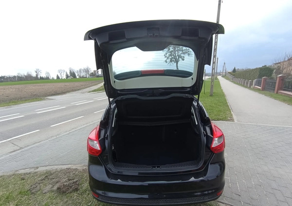 Ford Focus cena 23900 przebieg: 142896, rok produkcji 2013 z Chęciny małe 466